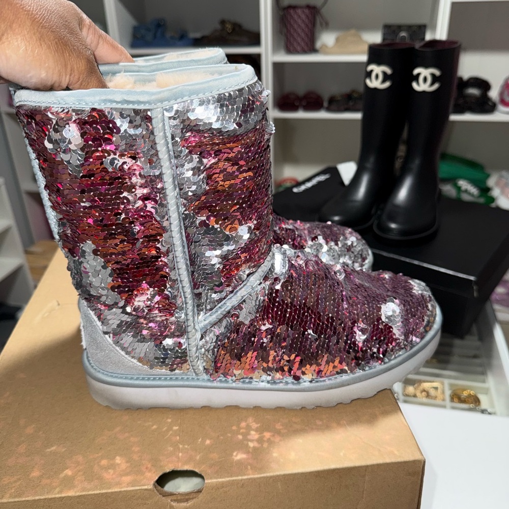 Women sequin Uggs
